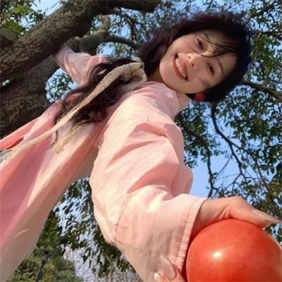 路边野花不要采